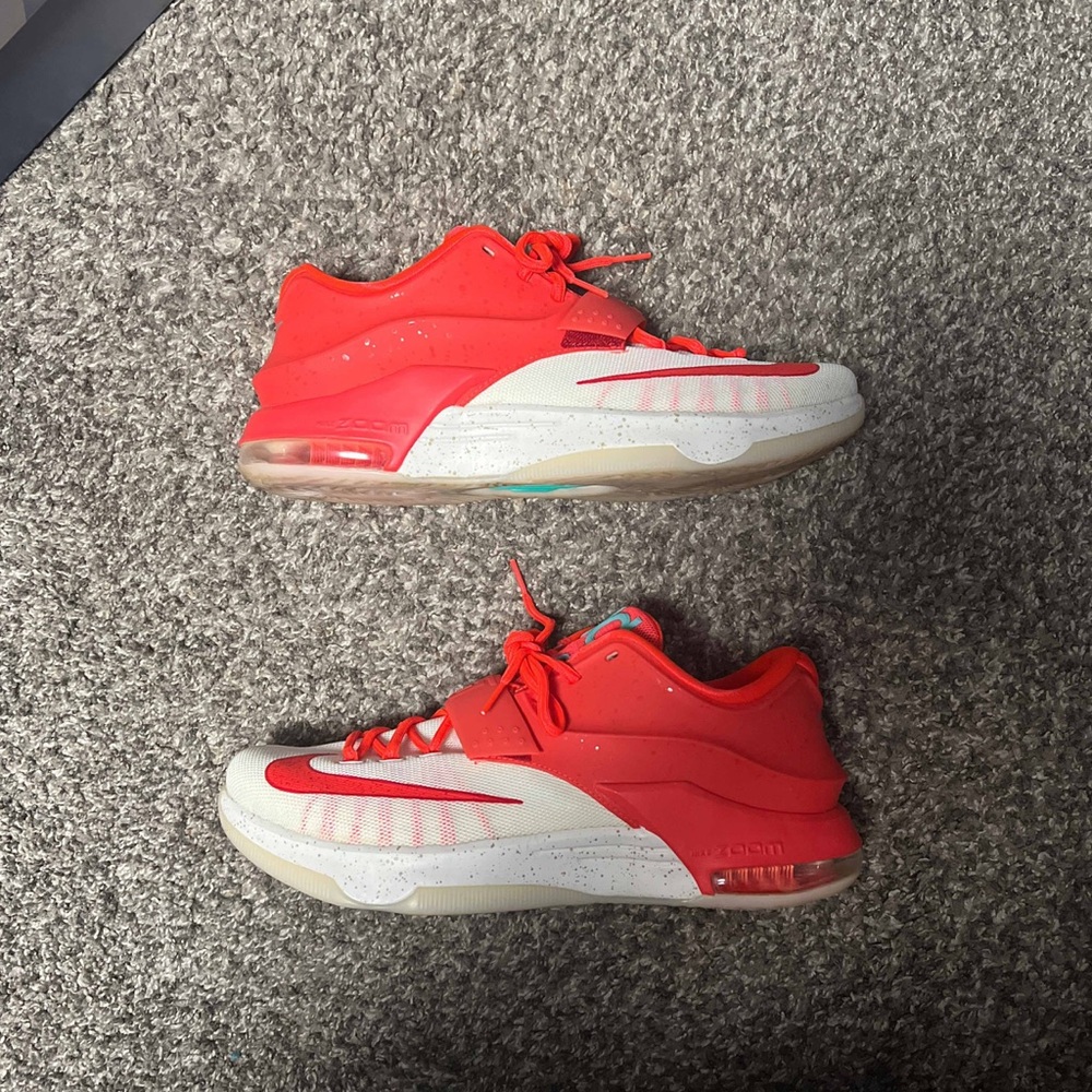 Nike KD 7 Christmas Eggnog edition